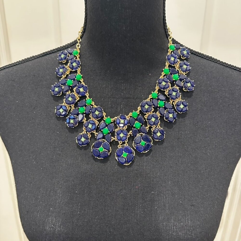 Kate Spade Statement Bib Necklace IZU Petals